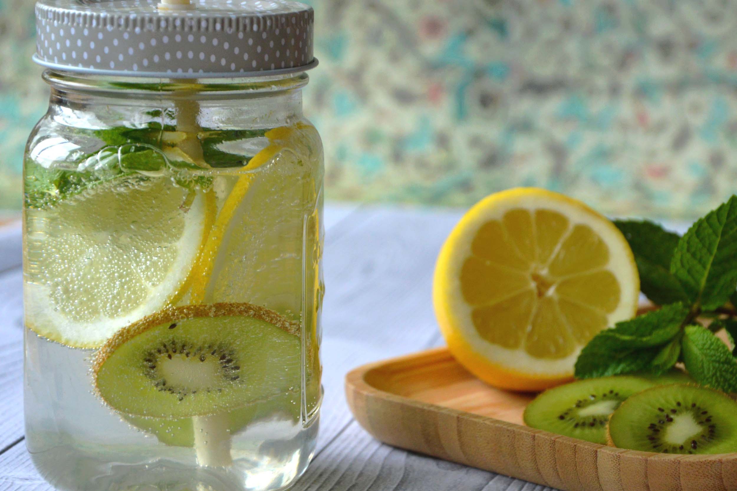 Recette de mason jar kiwi de l'adour, menthe, citron